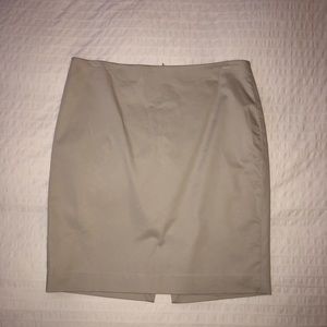 Khaki EXPRESS work skirt! 🔑🔑